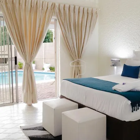 Moye Guest House Benoni Exterior photo